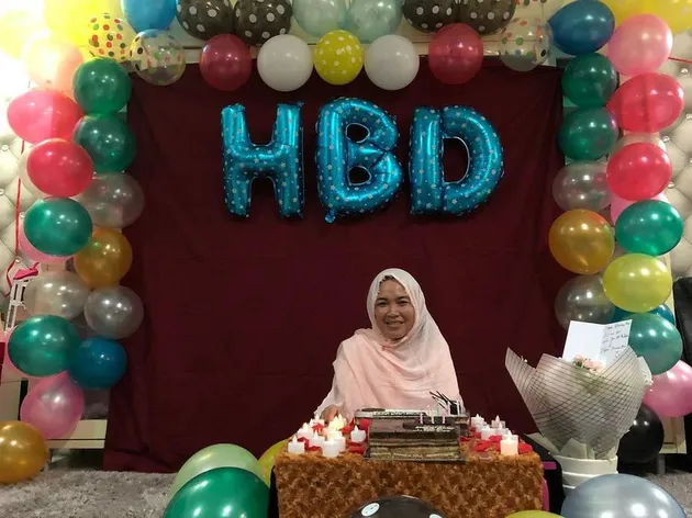 Ibu Ayu Ting Ting Ulang Tahun