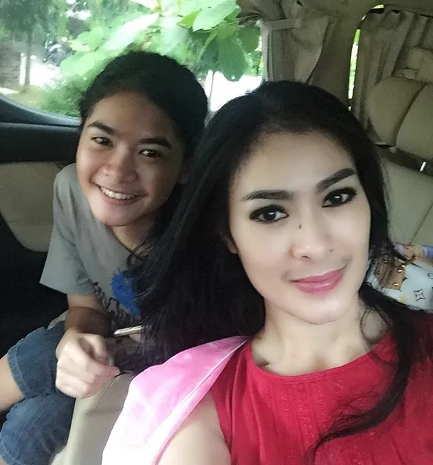 Iis Dahlia - Salshadilla Juwita