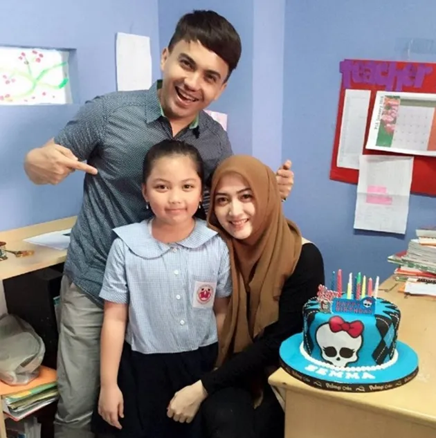 Istri Sahrul Gunawan