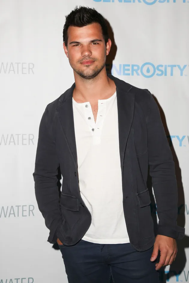 FOTO: Ini Alasan Kenapa Taylor 'Jacob' Lautner Ditolak Hollywood