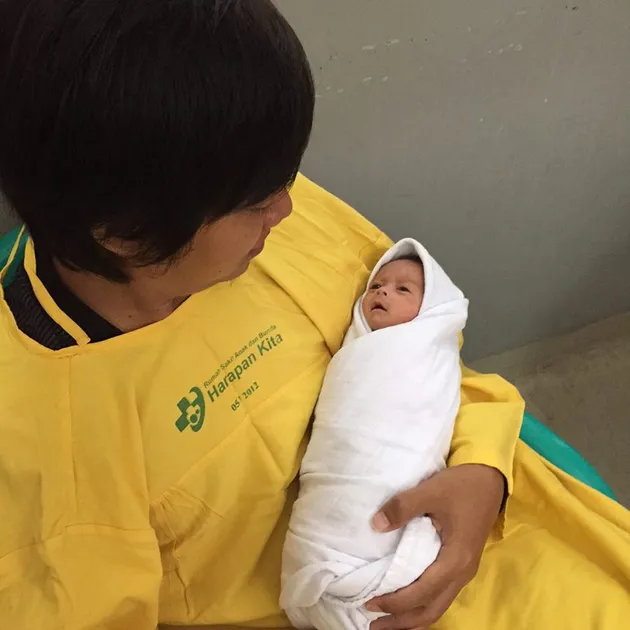 foto bayi kembar lima asal Cirebon, AIUEO