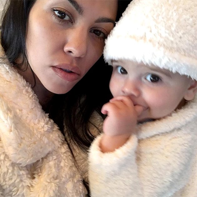 FOTO: Ini Bukti Kalau The Kardashian Adalah Sosok Ibu Terbaik