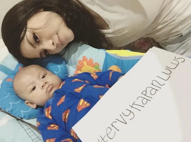 anak donita, foto donita, anak adi nugroho, anak artis