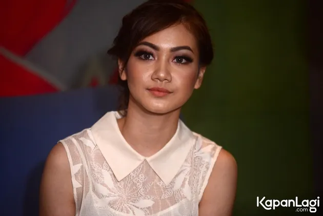 Inilah Daiyan Trisha, penyanyi Malaysia yang digandeng Calvin Jeremy untuk bernyanyi di single terbarunya berjudul 'Kita'.
