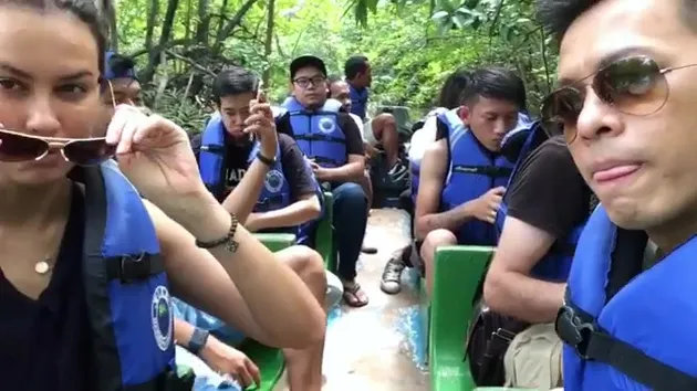Kegiatan Ariel NOAH di Pulau Bintan