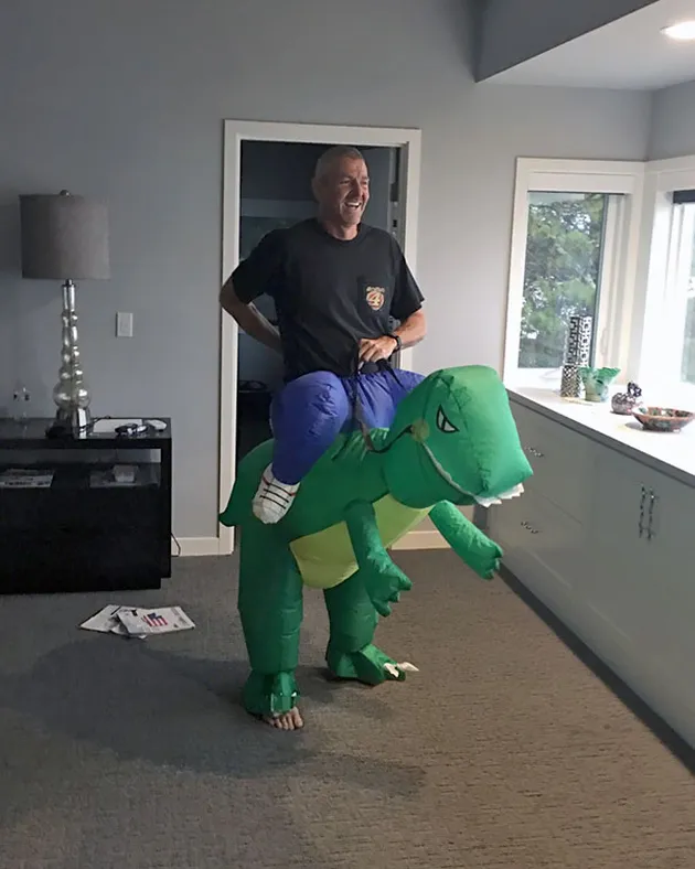 Pria Dewasa, Never Growing Up