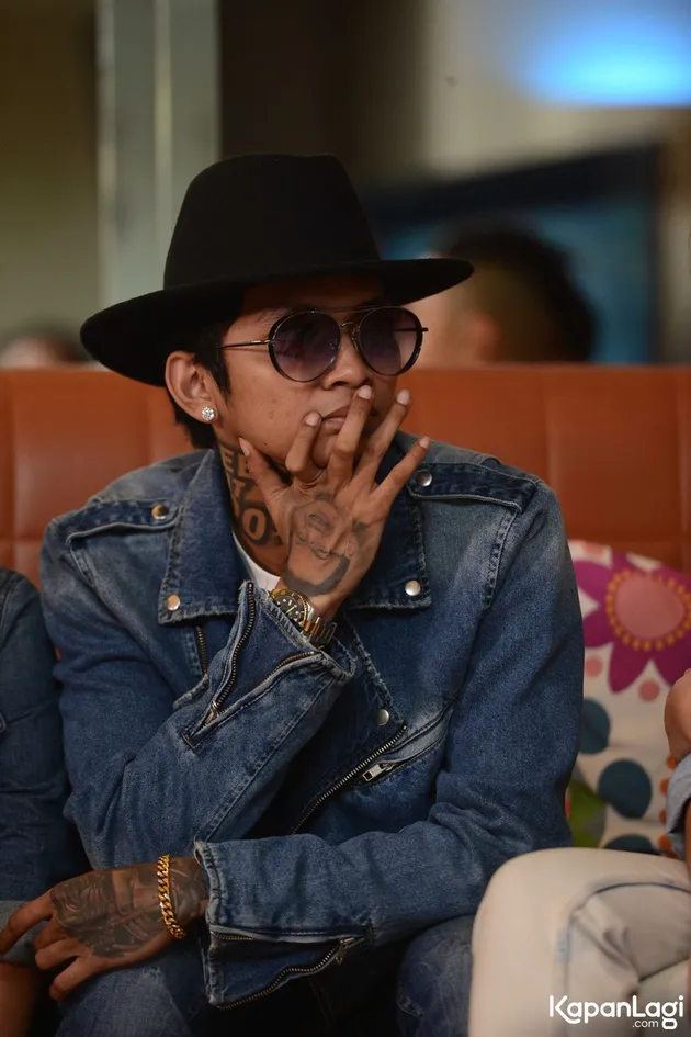 Young Lex - Oka Mahendra - Awkarin