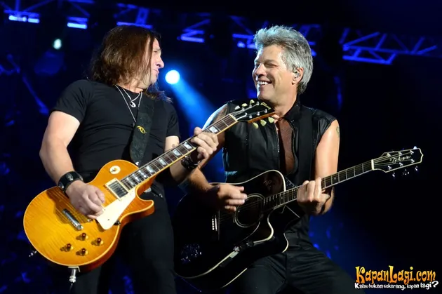 FOTO Inilah Aksi-Aksi Bon Jovi Saat Hibur 40 Ribu Penonton di GBK