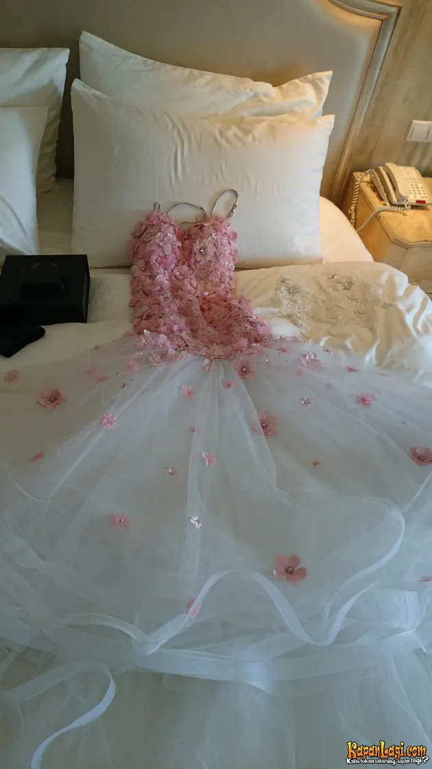 Foto Gaun Pernikahan Bella Shofie