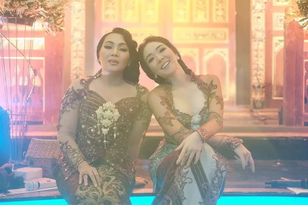 Sinden Cantik Dewi Gita, Gisel, dan Denada