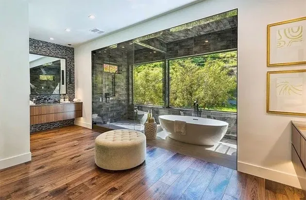 FOTO: INILAH RUMAH BARU KRIS JENNER YANG DIBELI SEHARGA RP 