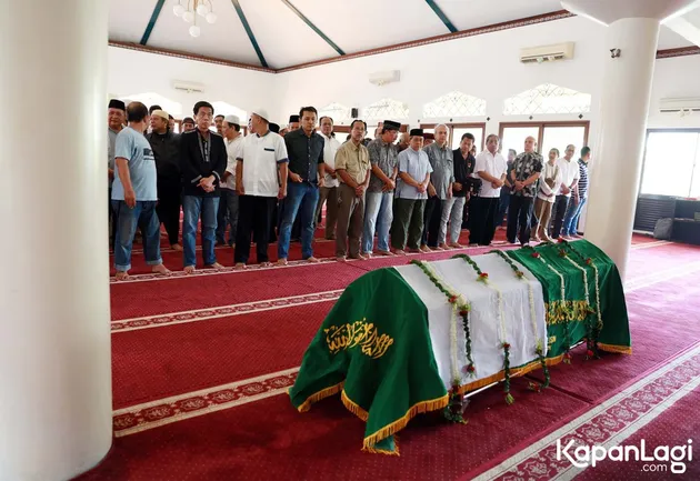 Pemakaman Almarhum Ayah Tasya Kamila