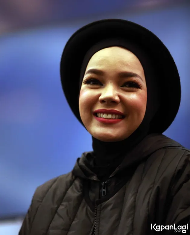 Dewi Sandra