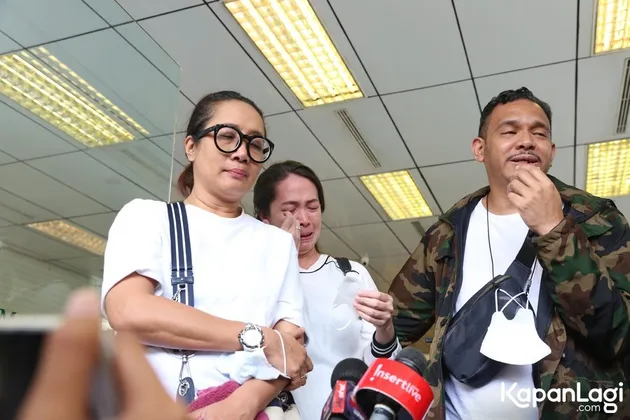 Foto Ivan Saba Berduka Kehilangan Carlo Saba Sang Kakak