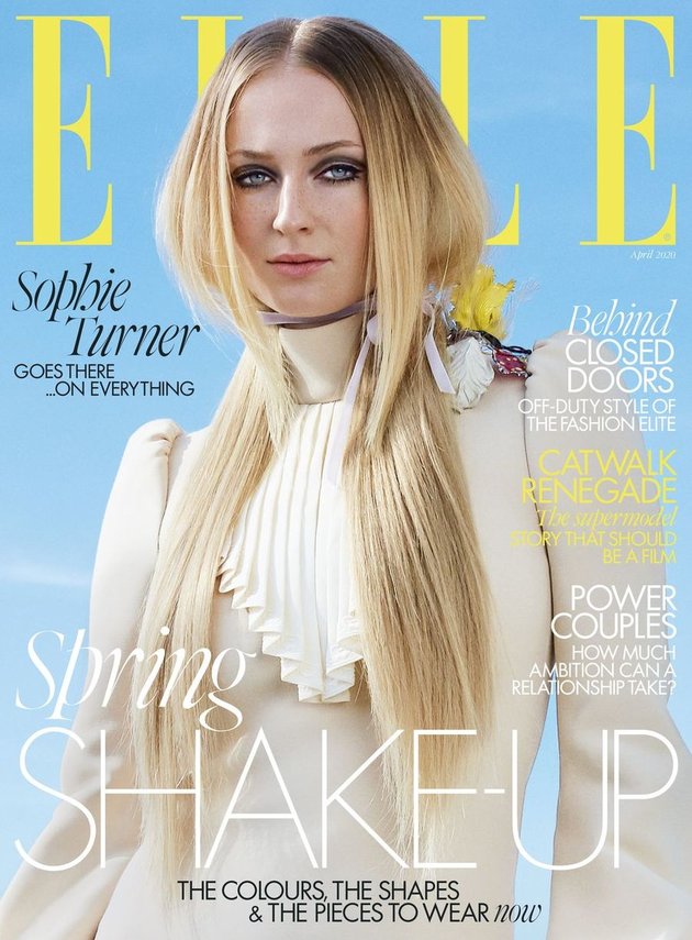 Seperti inilah penampilan Sophie Turner di cover majalah Elle untuk edisi bulan April mendatang.