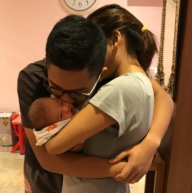 FOTO: Jadi Kakak, Tingkah Baby Arsy Pada Arsya Ini Bikin ...