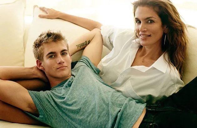 Putra Cindy Crawford