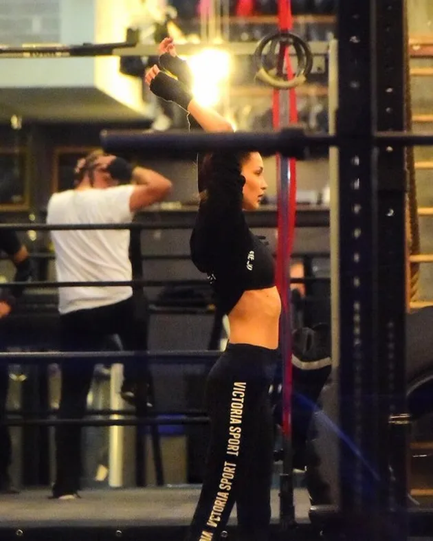 Bella Hadid Makin Kurus