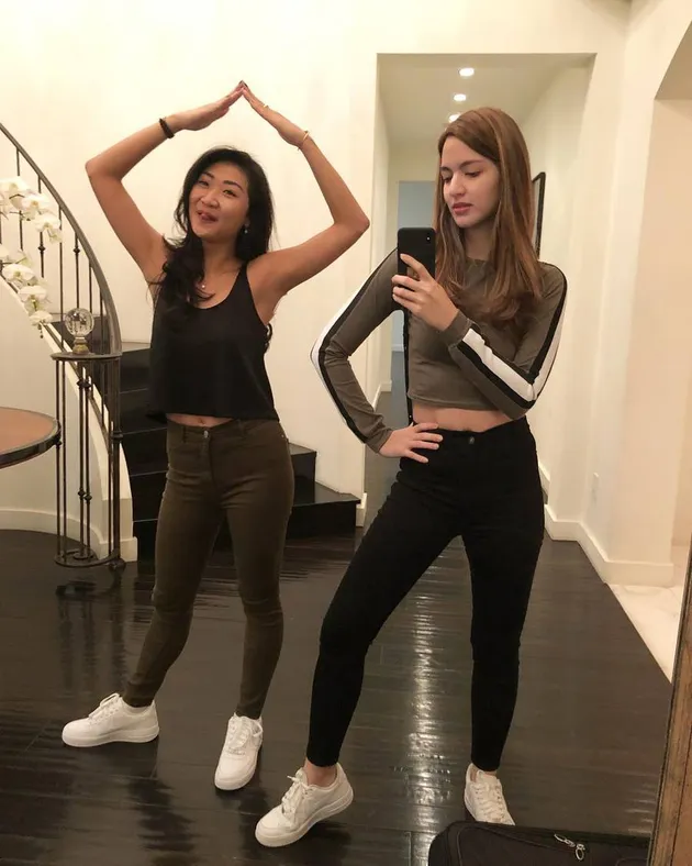 Nia Ramadhani, Jessica Iskandar