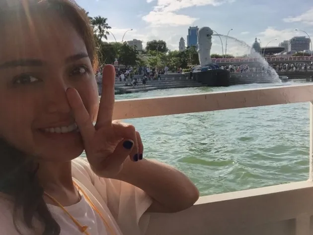 Jedar liburan ke singapura