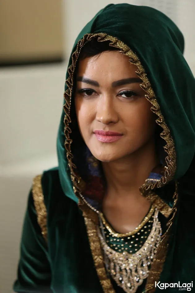 Julia Perez gelar pengajian jelang operasi