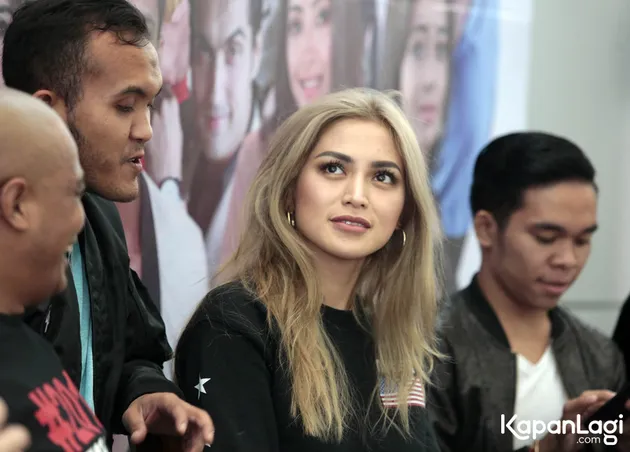 Jessica Iskandar - Kylie Jenner