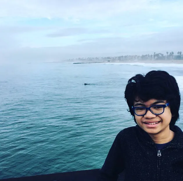 Dua hari sebelum Grammy dihelat, Joey Alexander menunggah sebuah foto ketika sampai di Los Angeles. Foto ini diambil ketika ia sampai di Pantai Venice.