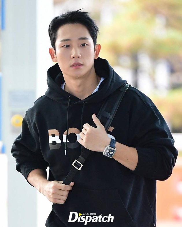 Photos of Jung Hae In at Incheon Airport and Upon Arrival in Bali, Friendly to Fans Even Got into the Wrong Car