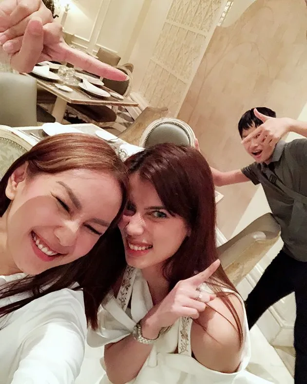 Kalina Ocktaranny - Sabrina Chairunnisa