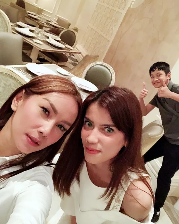 Kalina Ocktaranny - Sabrina Chairunnisa