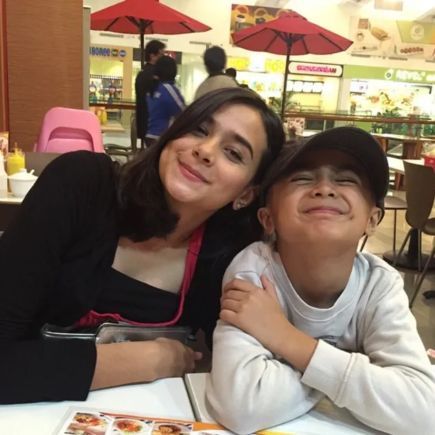 Anak Hengki Kurniawan - Sonya Fatmala