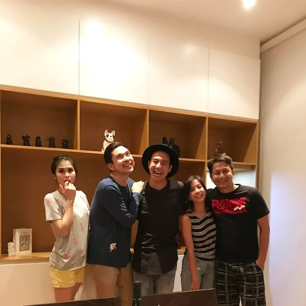 FOTO: KEHIDUPAN SANDRA DEWI USAI MENIKAH DENGAN HARVEY 