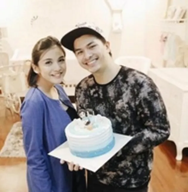 Chelsea Olivia - Glenn Alinskie 