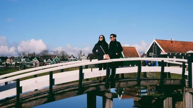 Bulan Madu Nina Zatulini ke Eropa