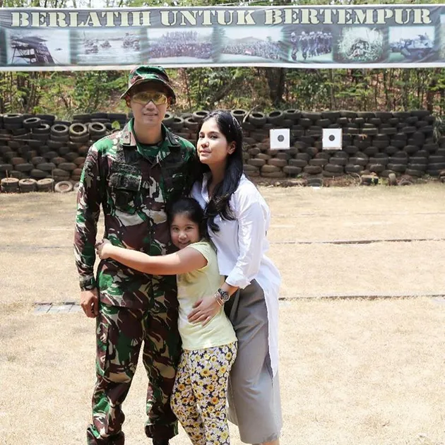 foto agus - aira yudhoyono