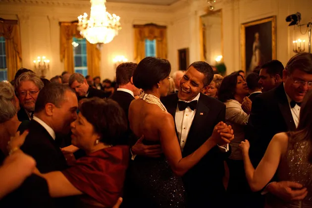 foto mesra Obama-Michelle