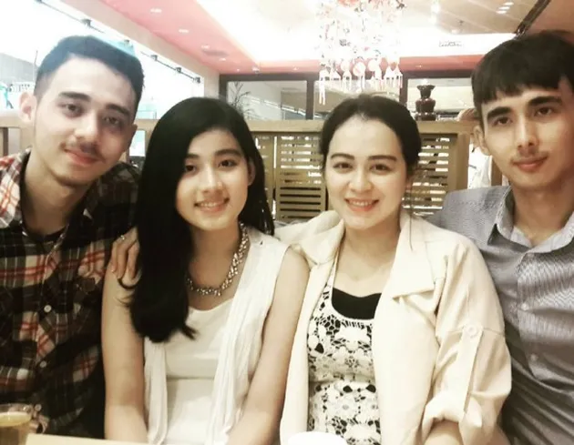 Florence, Adik Cantik Tiffany Orie