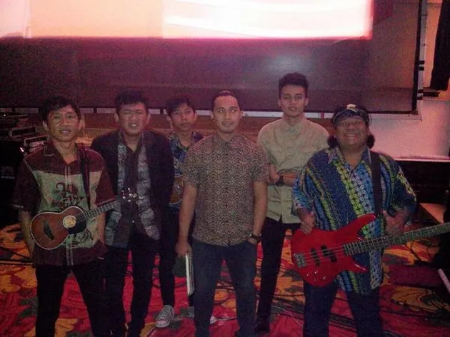 [FOTO] Kenangan Manis Budi Klantink Semasa Hidup