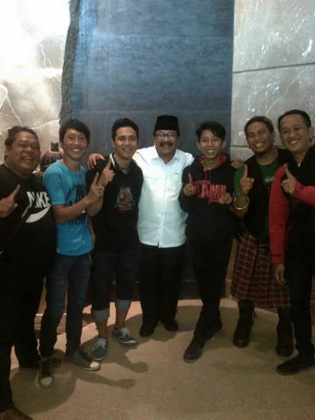 [FOTO] Kenangan Manis Budi Klantink Semasa Hidup