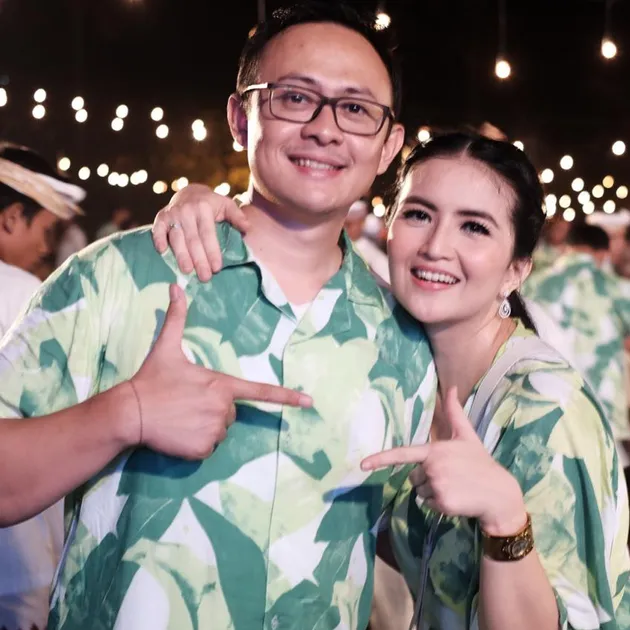 kadek devi dan suami