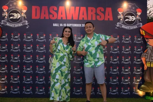 kadek devi dan suami