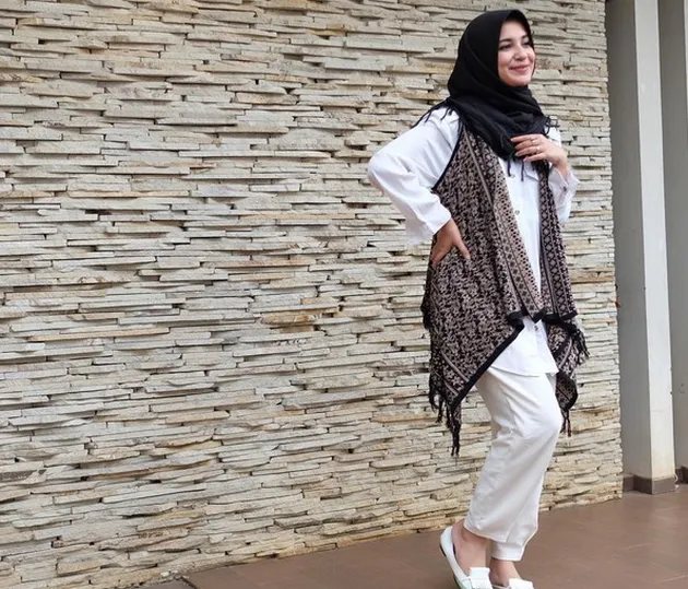 fashion hijab, berita shireen sungkar, teuku wisnu - shireen sungkar, artis berhijab, fashion hijab
