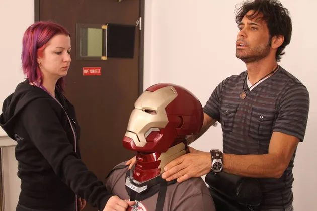 iron man, berita iron man, foto iron man, superhero iron man, kostum iron man