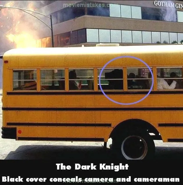 bloopers, kesalahan film, kesalahan film batman