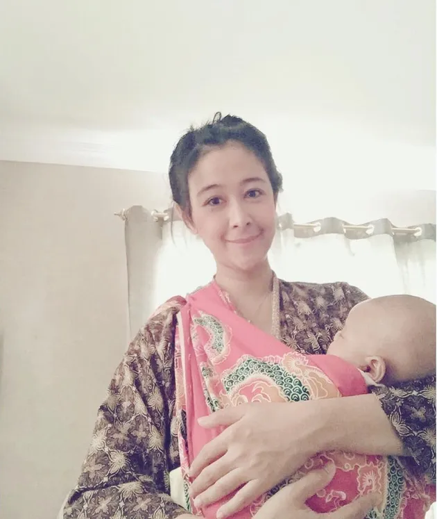 Uut Permatasari Rawat Anak