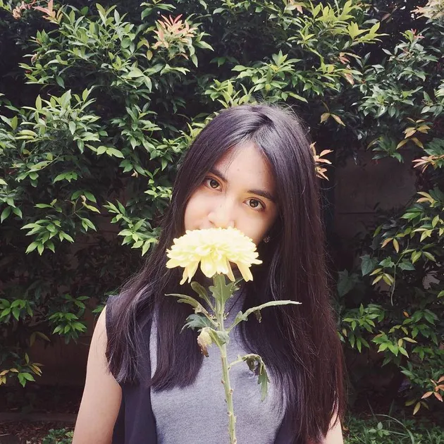 Kenalin! Si cantik belia ini namanya Btari Kehsya Valeria, atau akrab disapa Keshya. Ada yang familiar dengan wajahnya?