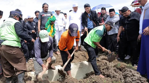Pemakaman Istri Opick