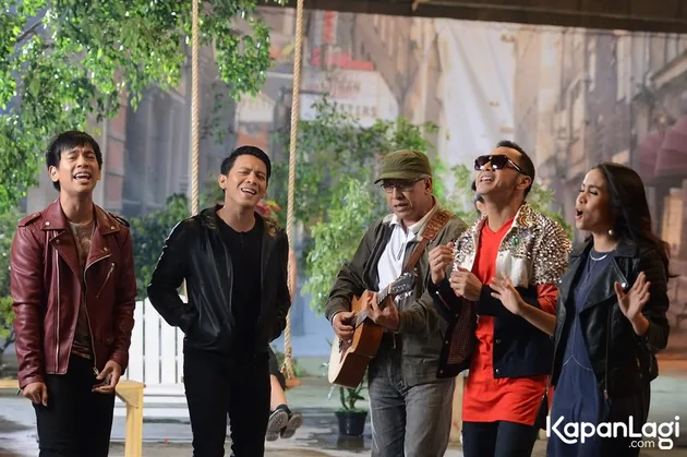 Iwan Fals and the gank 