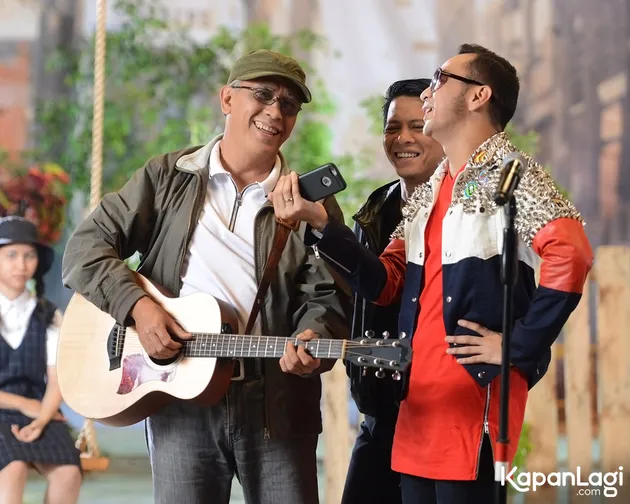 Iwan Fals and the gank 