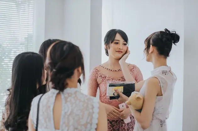 Potret momen tunangan Kinal JKT48